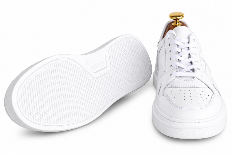  Sneakers (Кросівки) М білий шкіра 4207825 KADAR