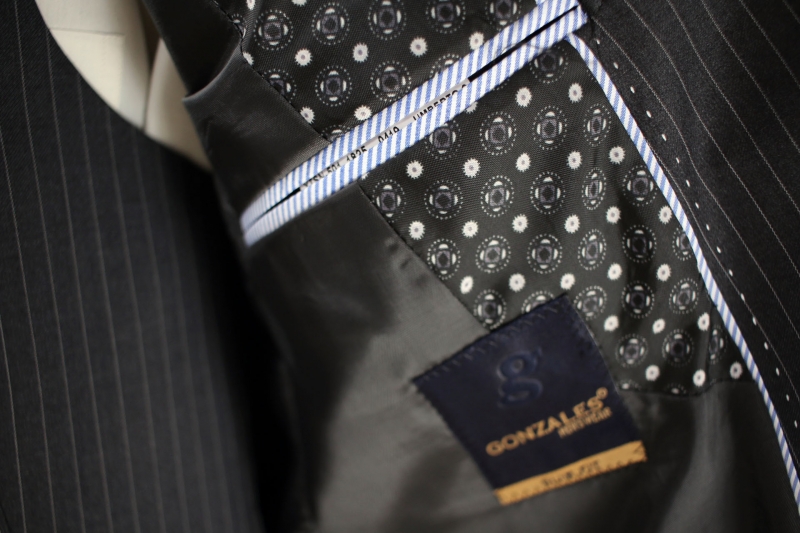 Чоловічий одяг Класичні костюми SLIM FIT полоска М чорний 76% WOOL, 20% POLYAMID, 4% LUCRA C-44 GONZALES