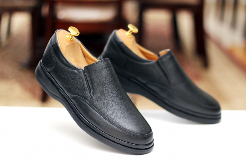 Slippers (Сліпери) М черного цвета М чорный шкіра 1492 BiRiNCi