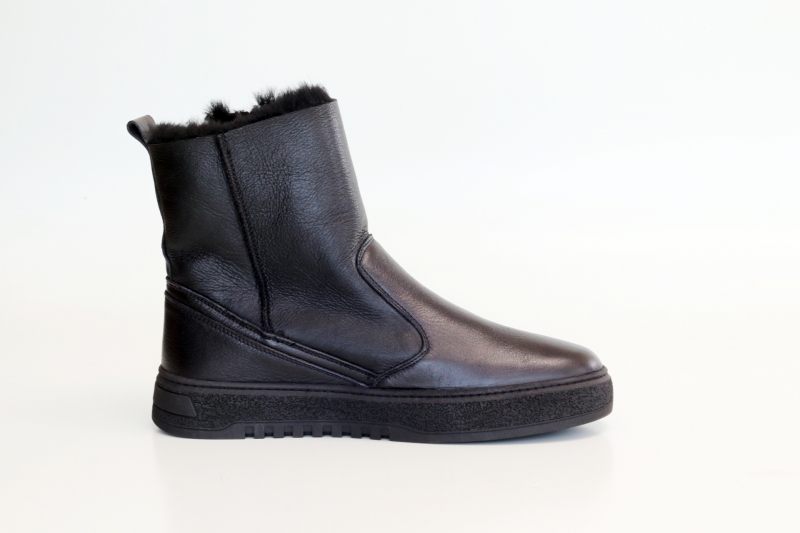 Winter boots (Черевики) на цигейці М чорний теляча шкіра 4273988-M KADAR