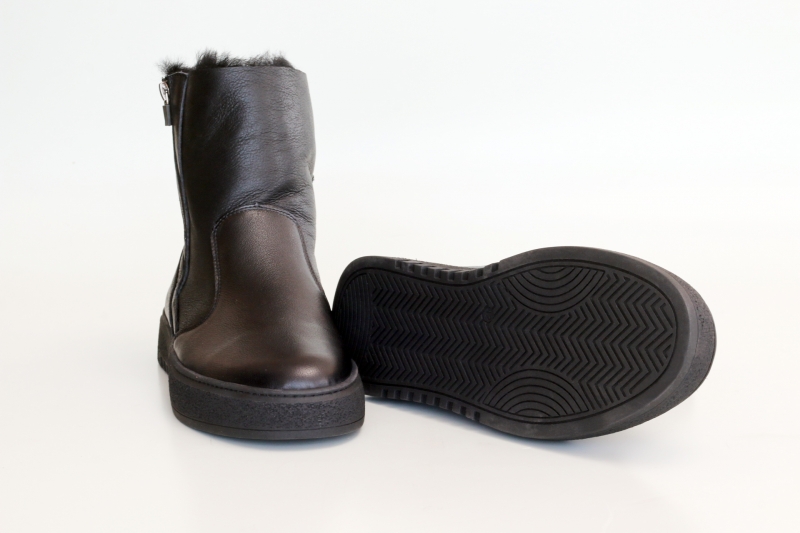 Winter boots (Черевики) на цигейці М чорний теляча шкіра 4273988-M KADAR
