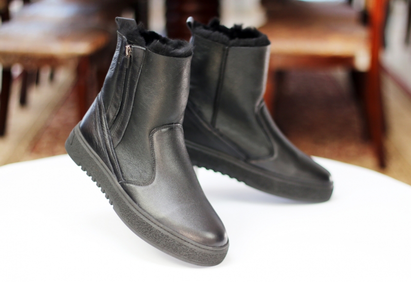 Winter boots (Черевики) на цигейці М чорний теляча шкіра 4273988-M KADAR