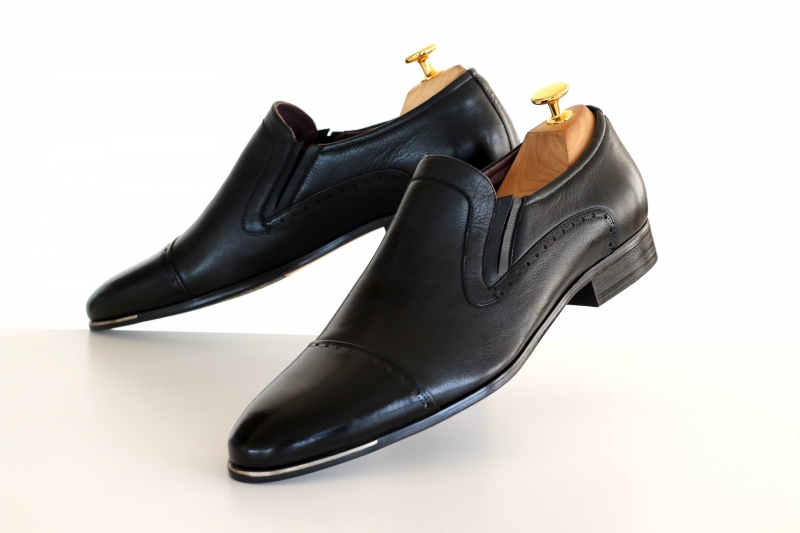 Slippers (Сліпери) М чорний шкіра 1471-08-B152 black Cosottinni 42(р)